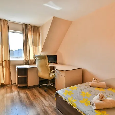 Lägenhet Sea Garden Maisonette With 3 Bedroom Close To Center